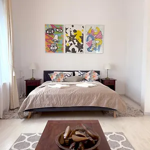 Elegant 125m2 In Center Of Budapest